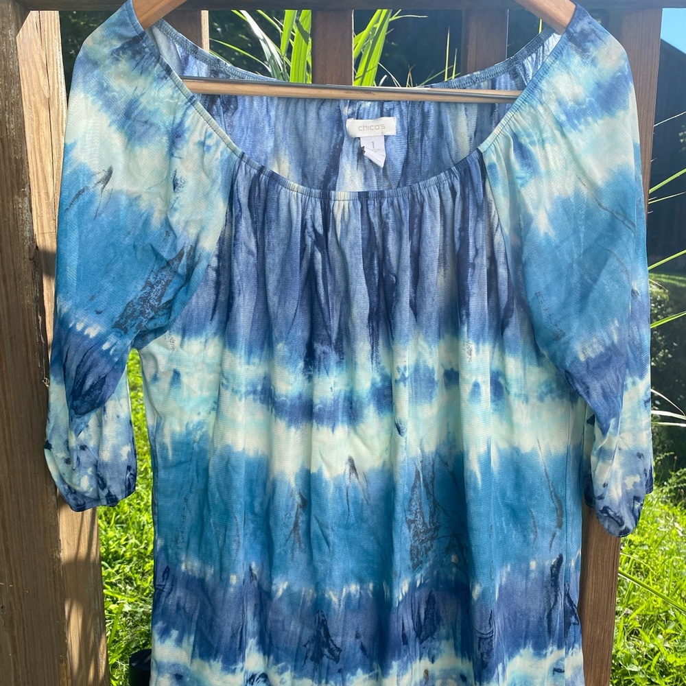 Womens Chico’s Size 1 flowy Tie Fye Top
